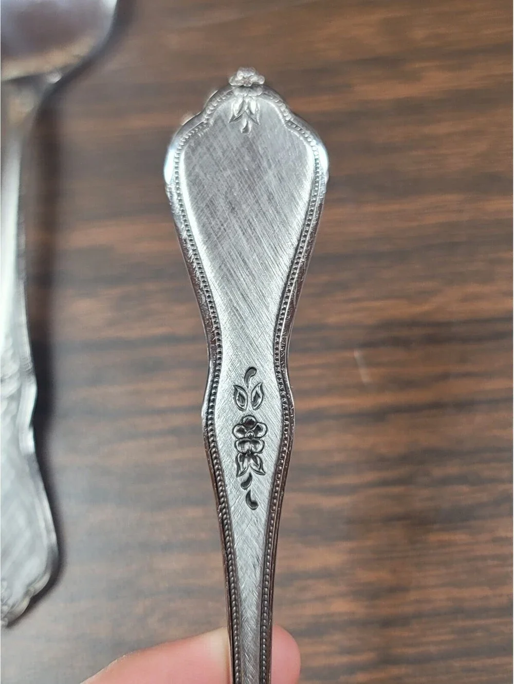 Oneida Stainless Steel Flatware Set - 2 Spoons and 1 Fork
